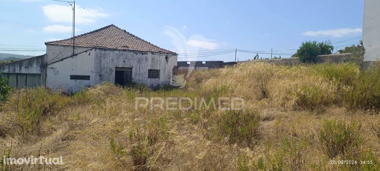 Armazém em Ribeira do Pardo/ Santana/ Nisa - Grande imagem: 3/20