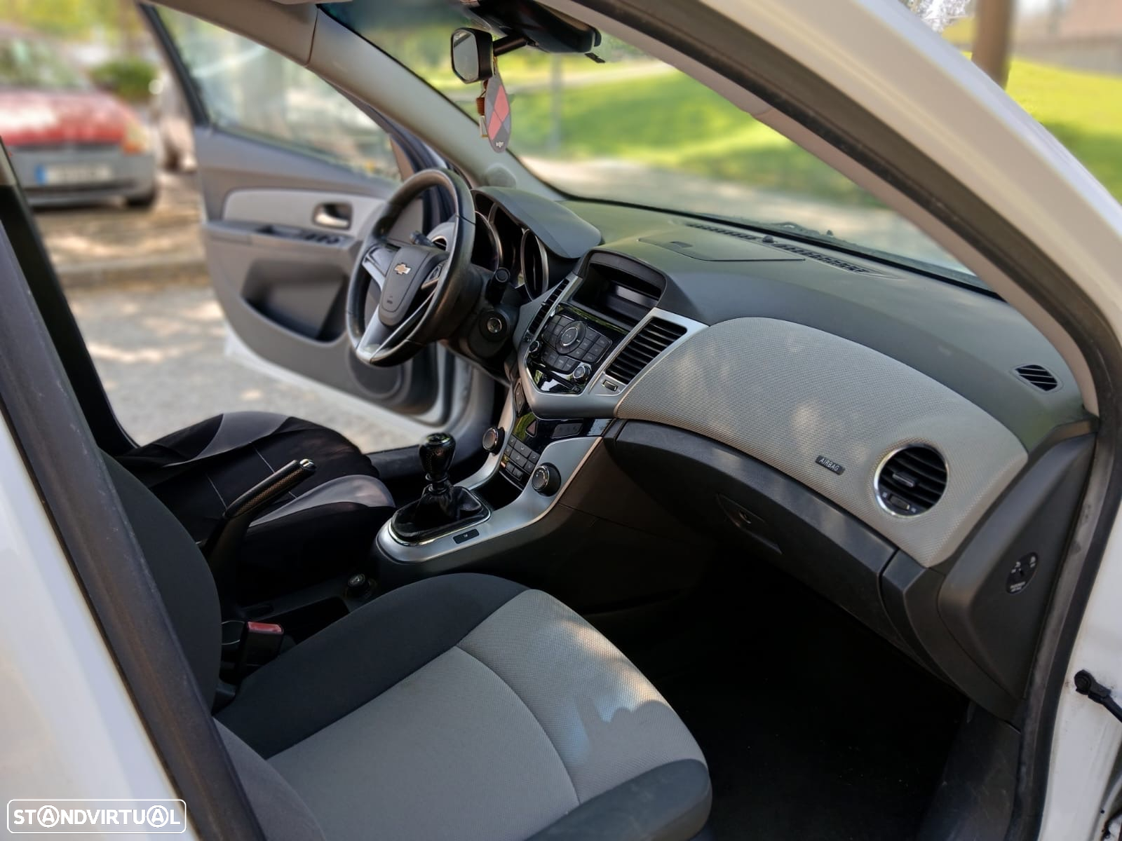 Chevrolet Cruze 1.6 LS - 10
