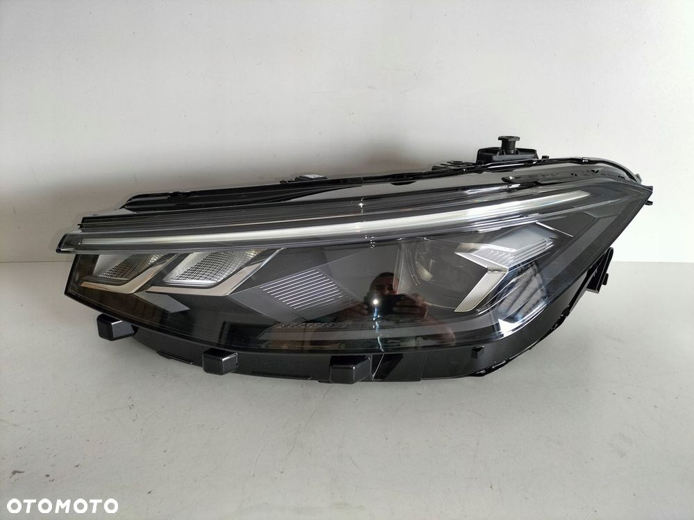 lampa przednia reflektor lewa vw passat b9 24- full led - 1