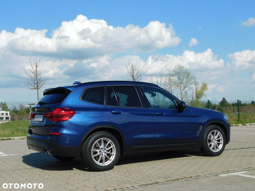 BMW X3 xDrive20d Advantage - 4