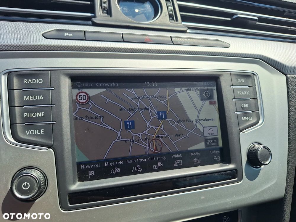 Volkswagen Passat 2.0 TDI BMT Comfortline DSG - 32