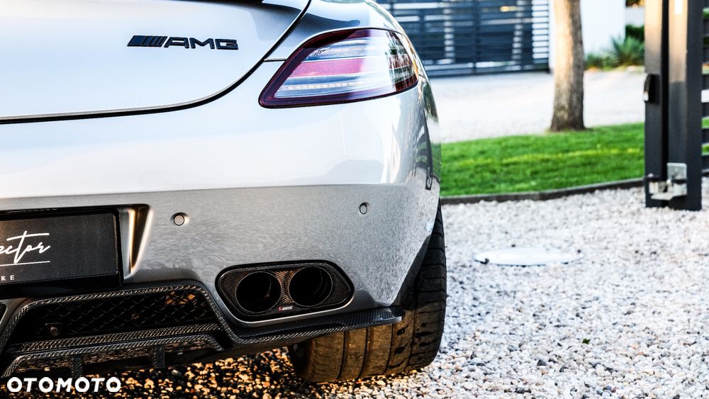 Mercedes-Benz SLS - 19