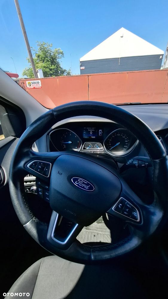 Ford Focus - 13