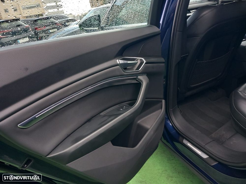 Audi e-tron 55 quattro S line - 23