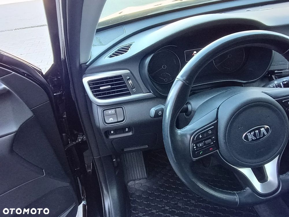 Kia Optima Plug-in Hybrid - 11