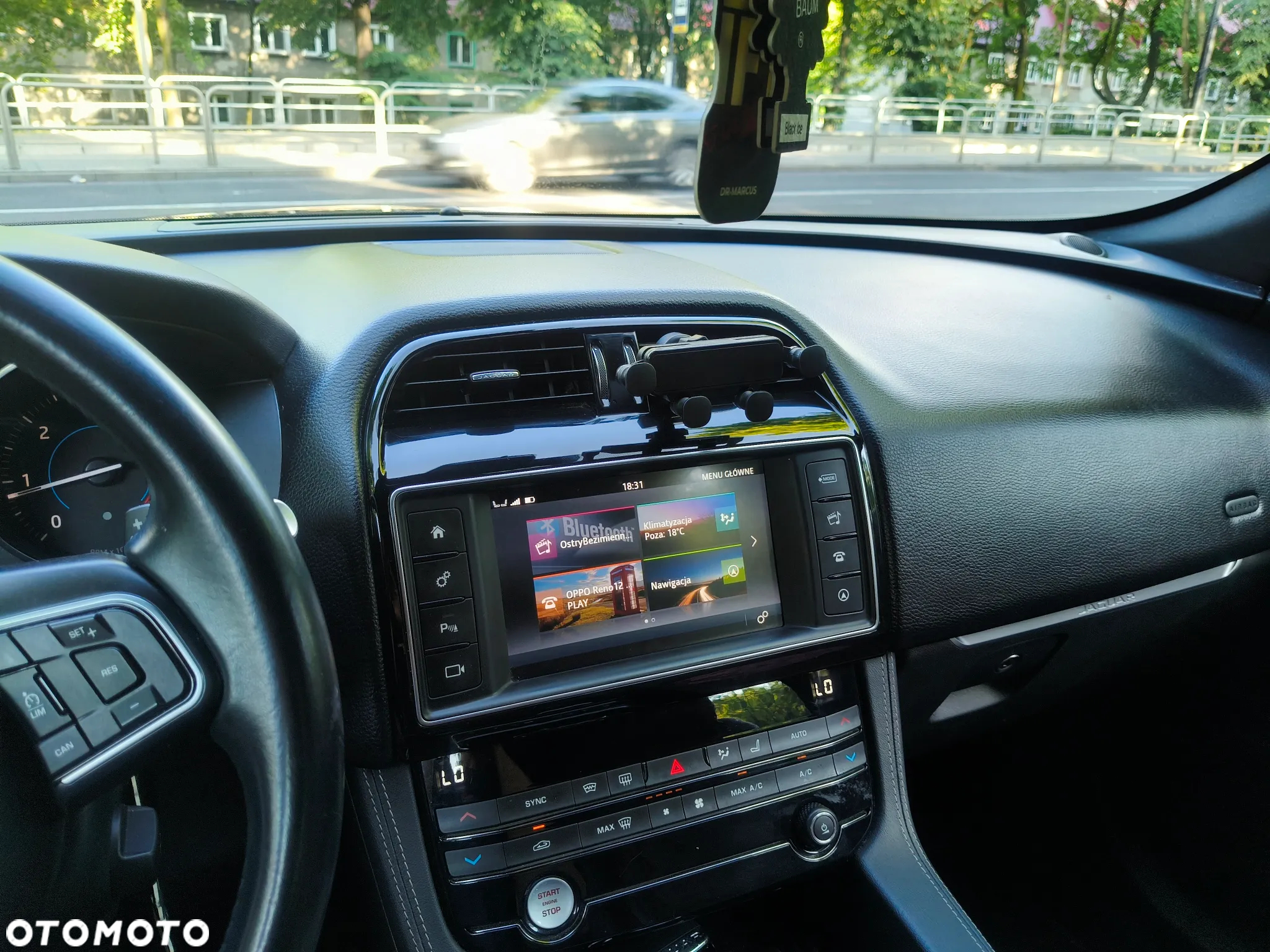 Jaguar F-Pace 2.0 i4D AWD Prestige - 10