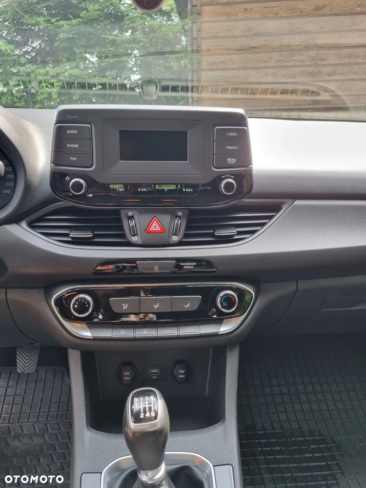 Hyundai i30 1.4 Classic + - 15
