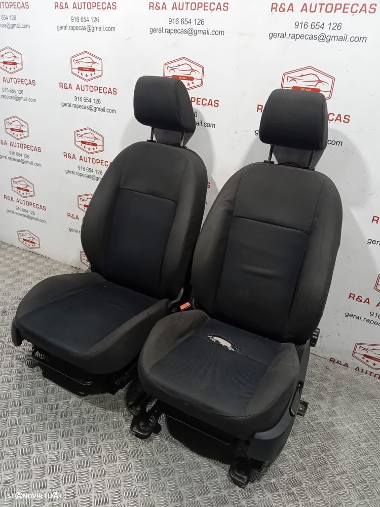Conjunto Bancos Ford Focus MK2 em tecido Original - 11