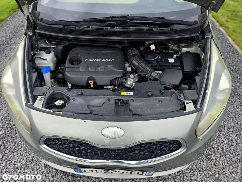 Kia Carens 1.7 CRDi 136 Fifa World Cup Edition - 10