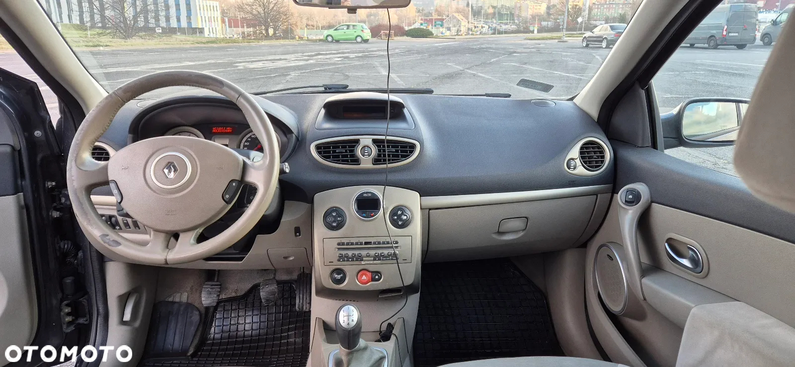 Renault Clio - 15