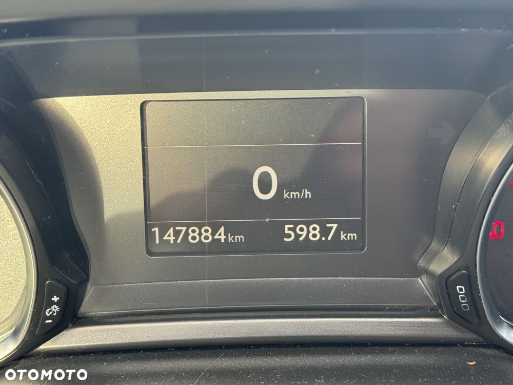 Peugeot 308 1.6 BlueHDi Allure S&S - 12
