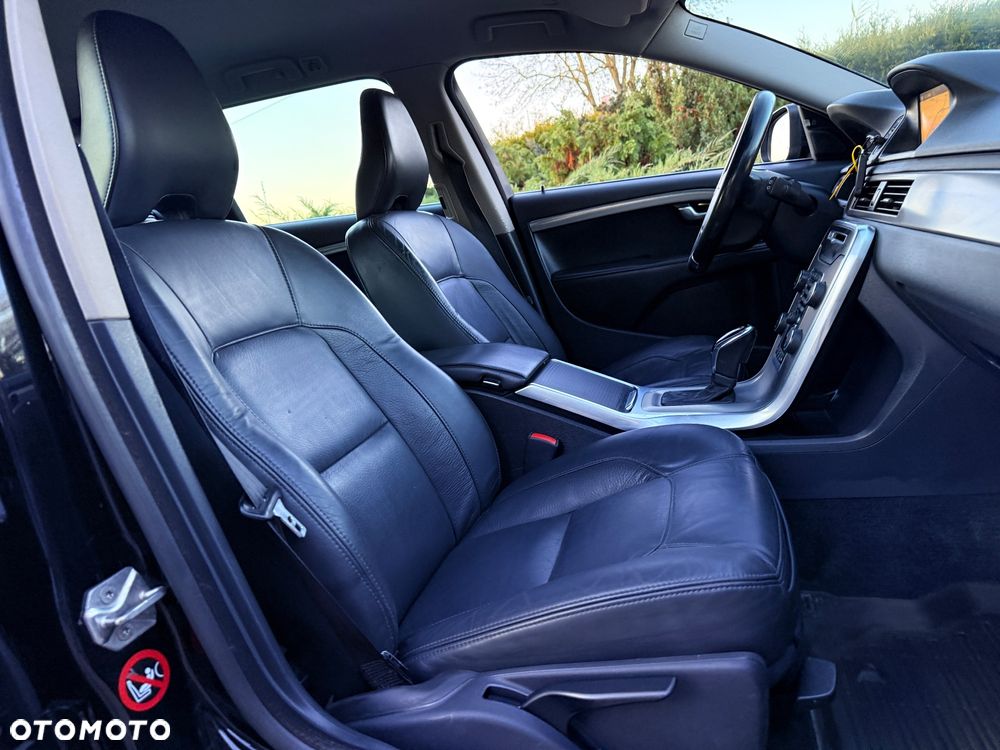 Volvo V70 D4 Geartronic Summum - 12