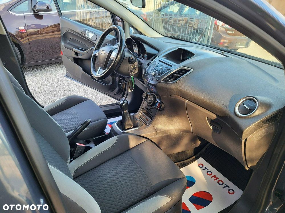 Ford Fiesta - 22