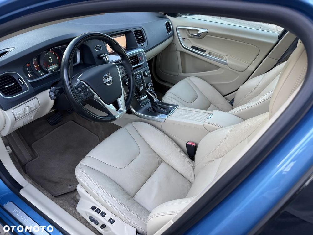 Volvo V60 D6 Plug-In-Hybrid AWD Geartronic Summum - 14