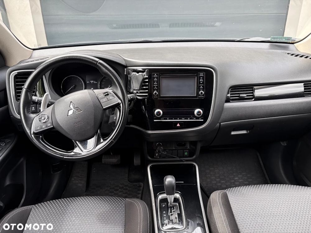 Mitsubishi Outlander 2.0 Intense 2WD CVT - 3