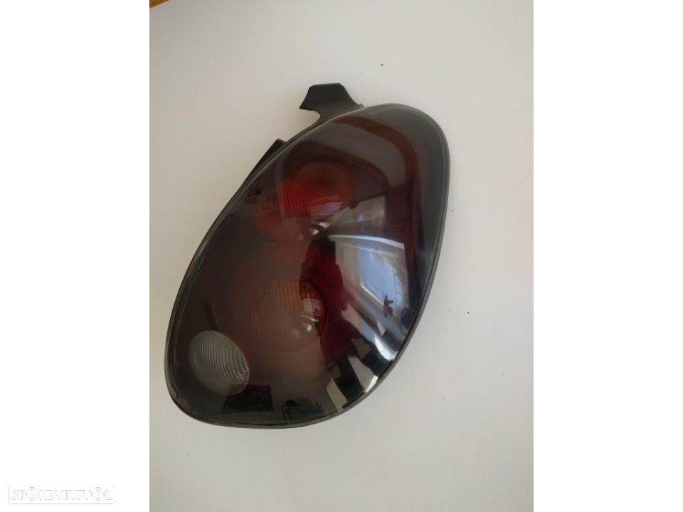 farolim farol tras direito fiat bravo - 2
