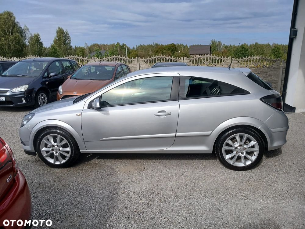 Opel Astra GTC 1.6 Sport - 11