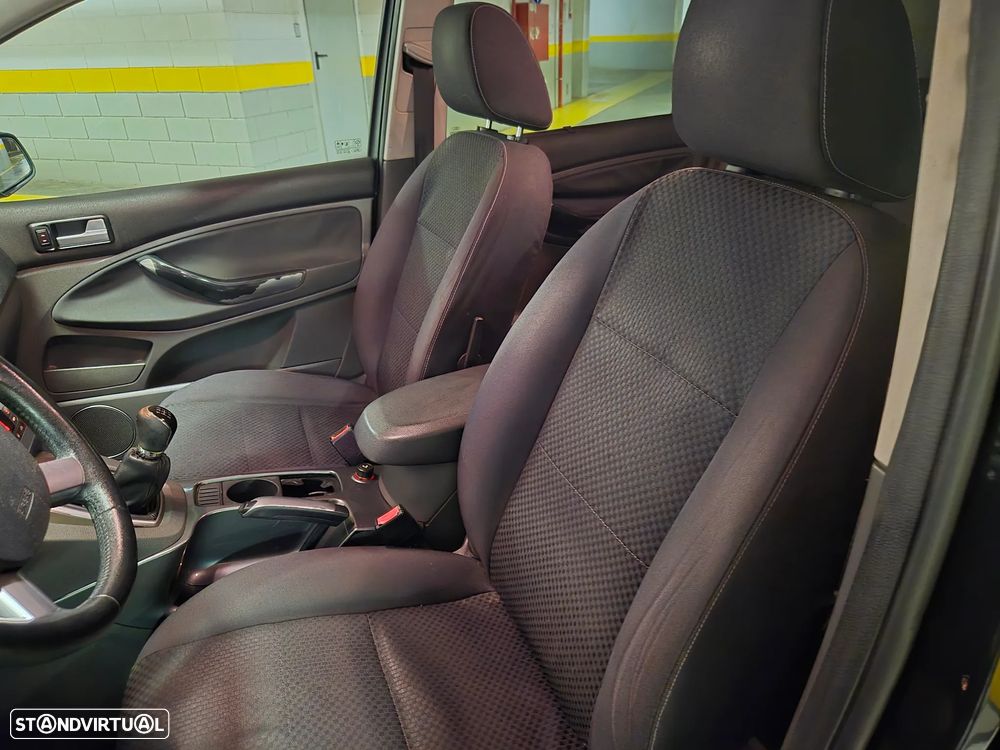 Ford C-Max 1.6 TDCi Titanium - 24