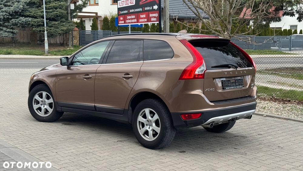 Volvo XC 60 2.4D AWD Momentum - 37