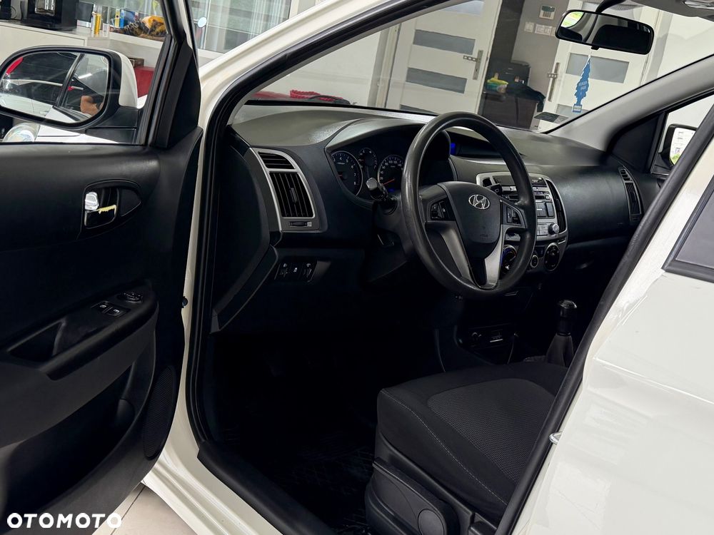 Hyundai i20 1.25 Wersja Jubileuszowa - 19