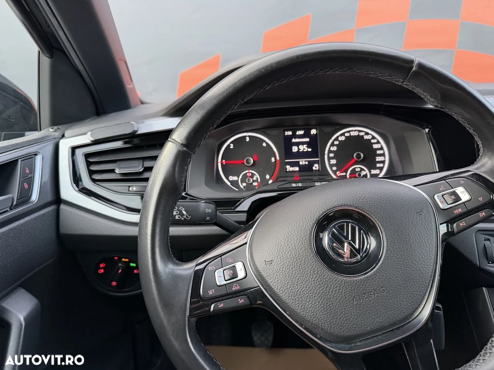 Volkswagen Polo 1.6 TDI SCR Highline - 12