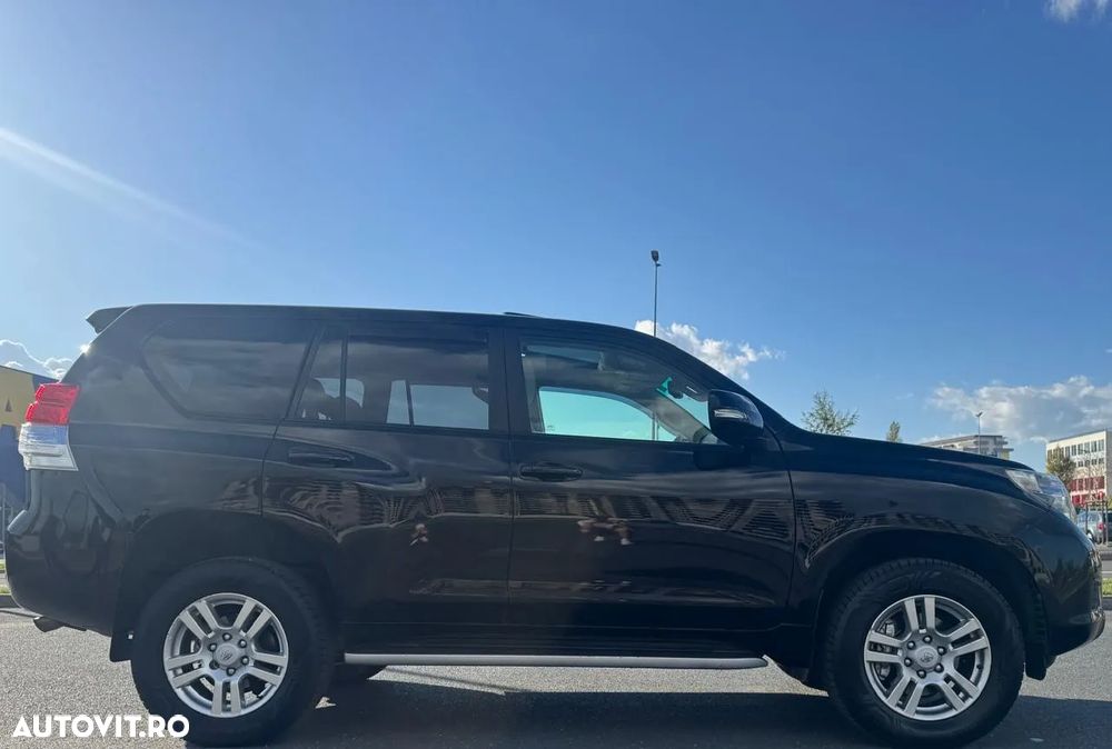 Toyota Land Cruiser 3.0l Turbo D-4D A/T Luxury - 12