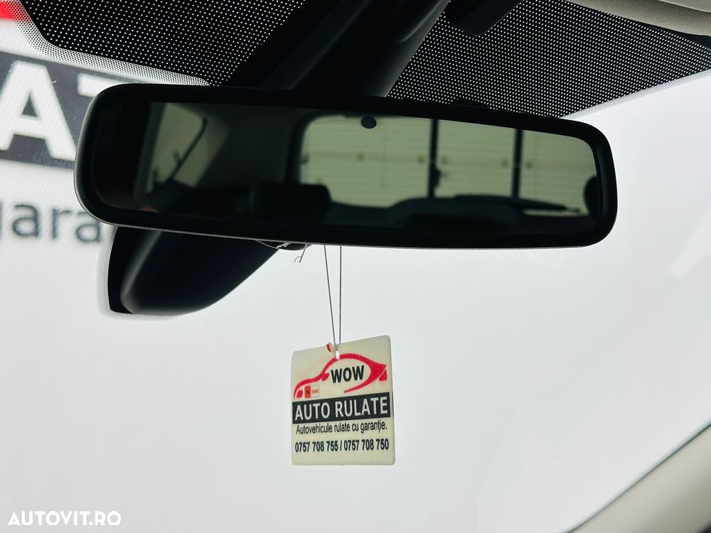 Ford Kuga - 36