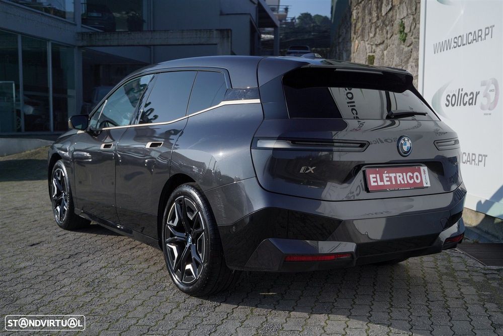 BMW iX xDrive 40 Pack Desportivo - 2