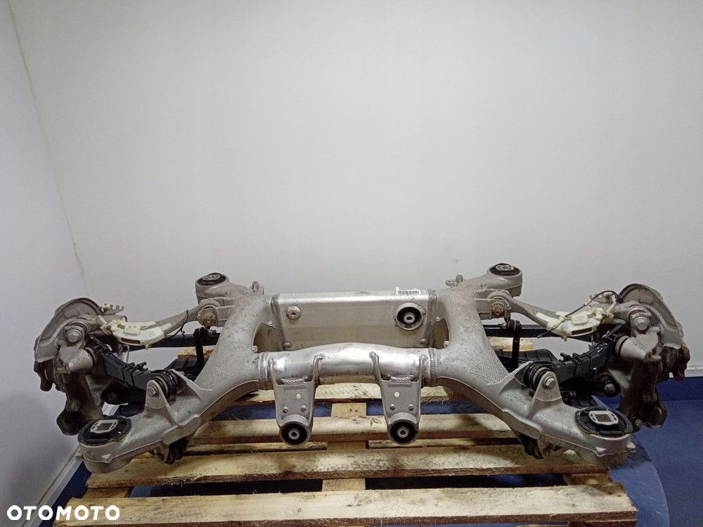 BMW 5 G30 G31 2.0D 520D BELKA ZAWIESZENIA WÓZEK SANKI TYŁ - 7