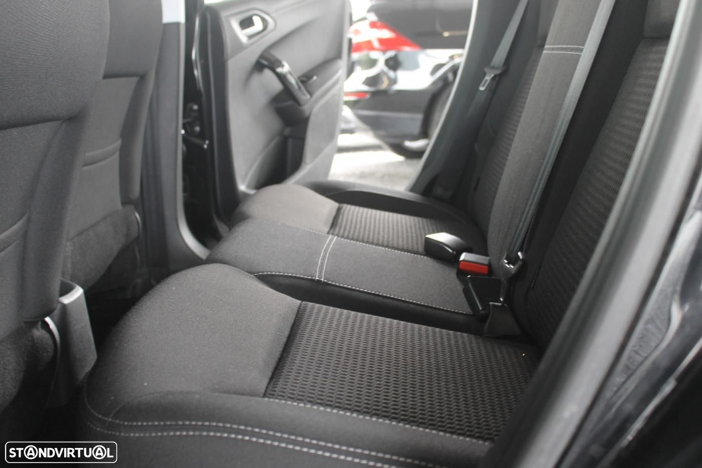 Peugeot 208 1.2 PureTech Allure - 14