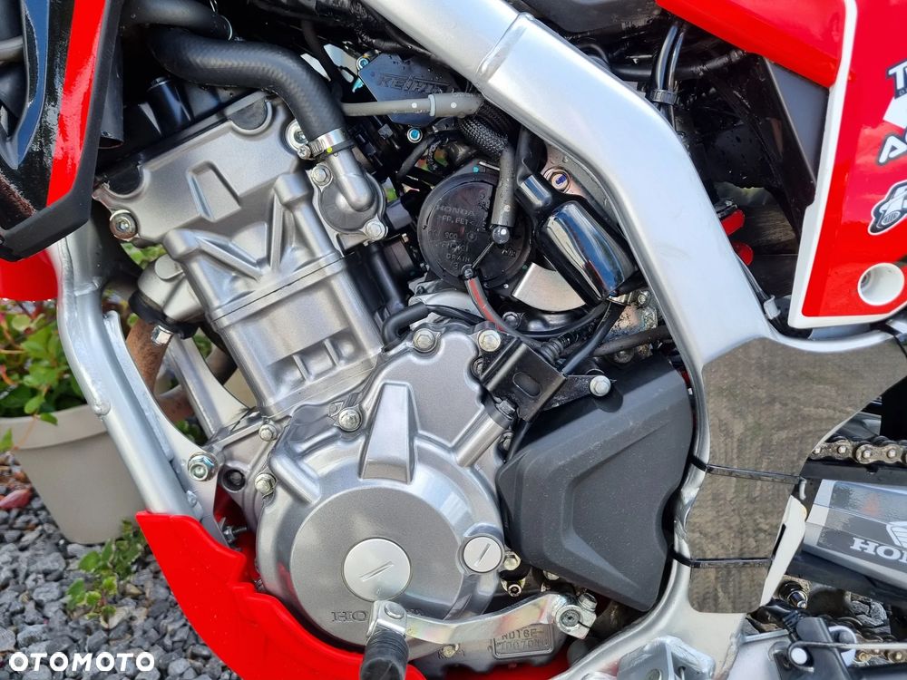 Honda CRF - 9