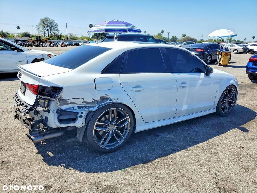 Audi S3 Limousine - 4