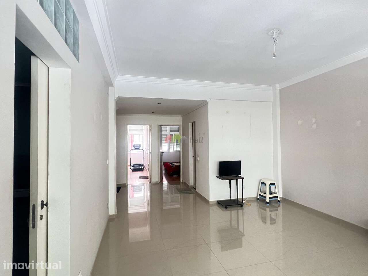 Apartamento T3 com 2 Wc´s e arrecadação - Grande imagem: 4/15