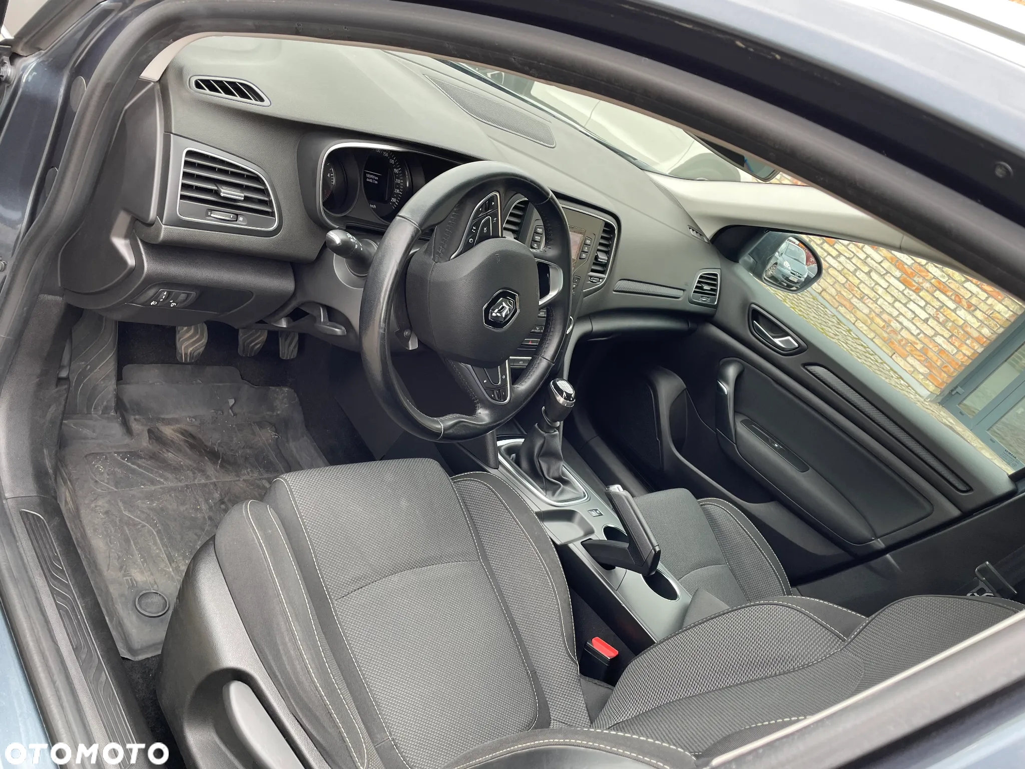 Renault Megane 1.5 Blue dCi Business - 10