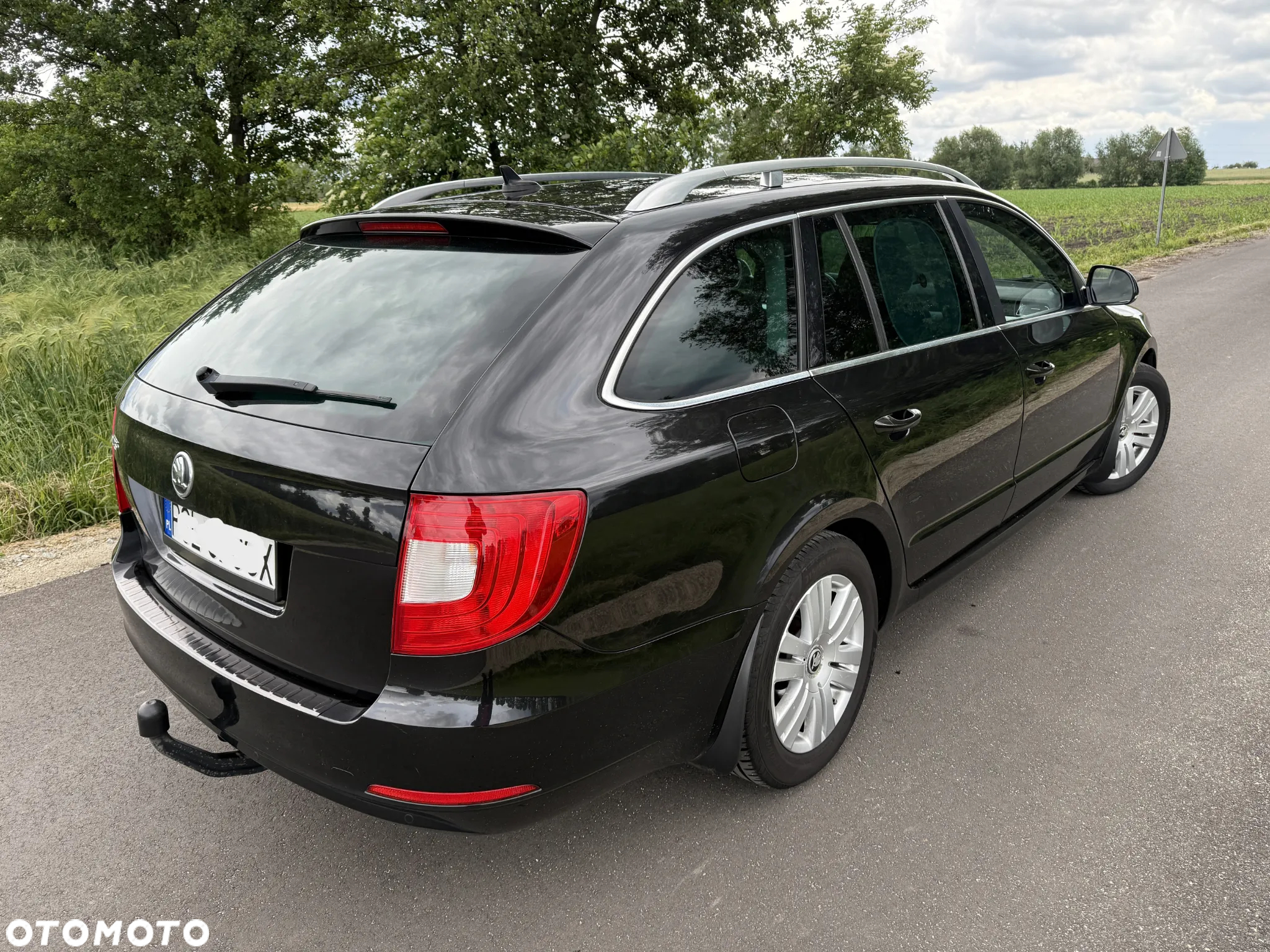 Skoda Superb 2.0 TDI Exclusive - 2