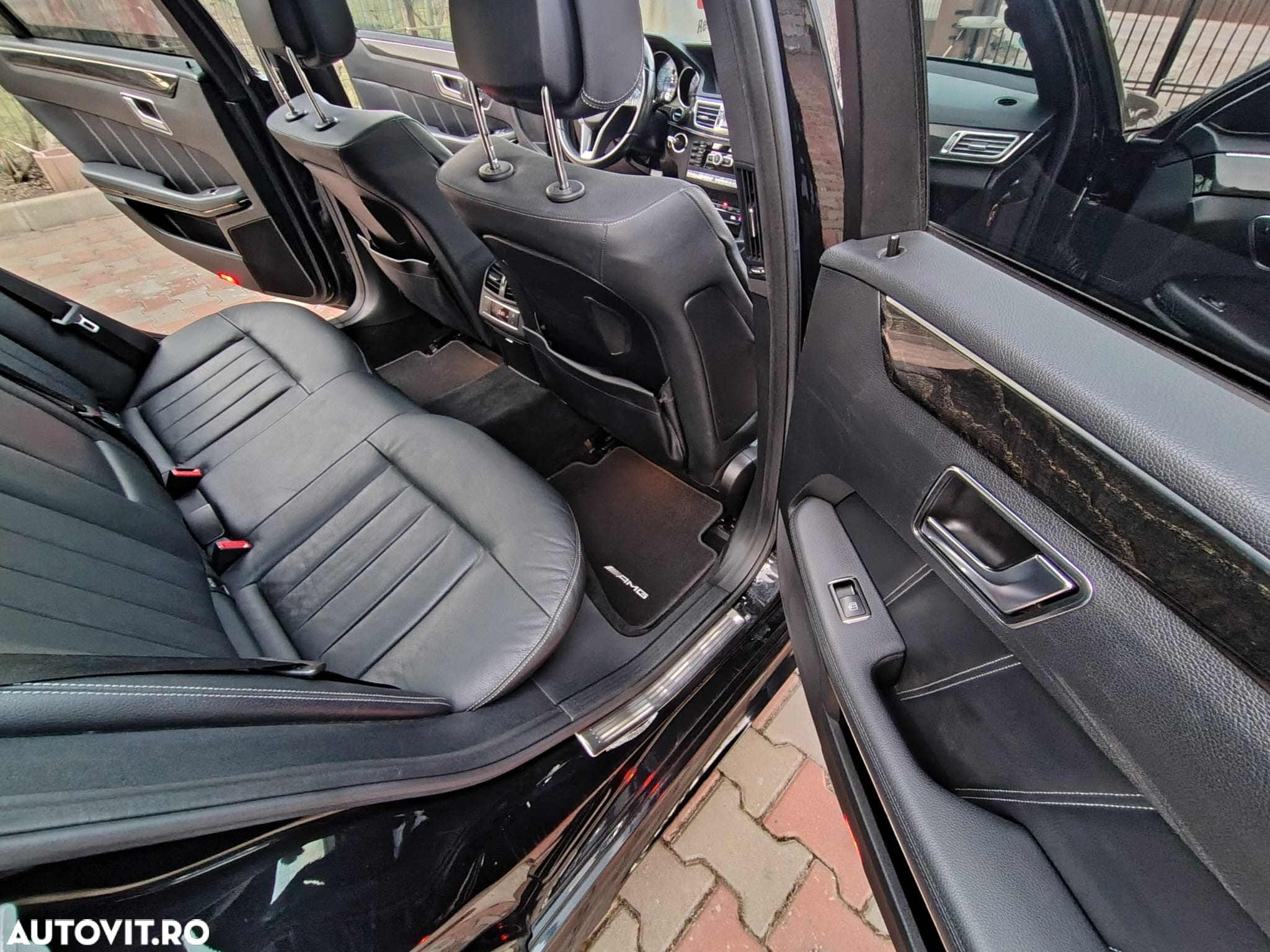 Mercedes-Benz E 350 CDI Bluetec Coupe Aut. - 31