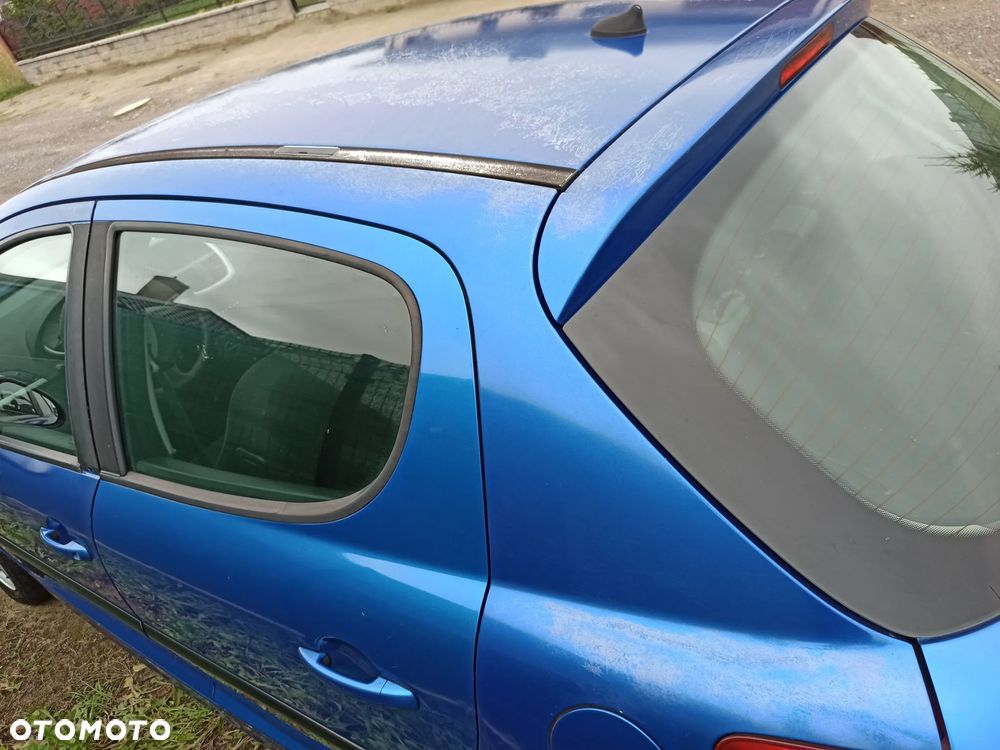 Peugeot 207 1.4 HDi Presence - 11