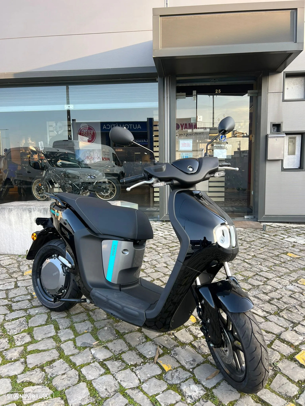 Yamaha NEOs 