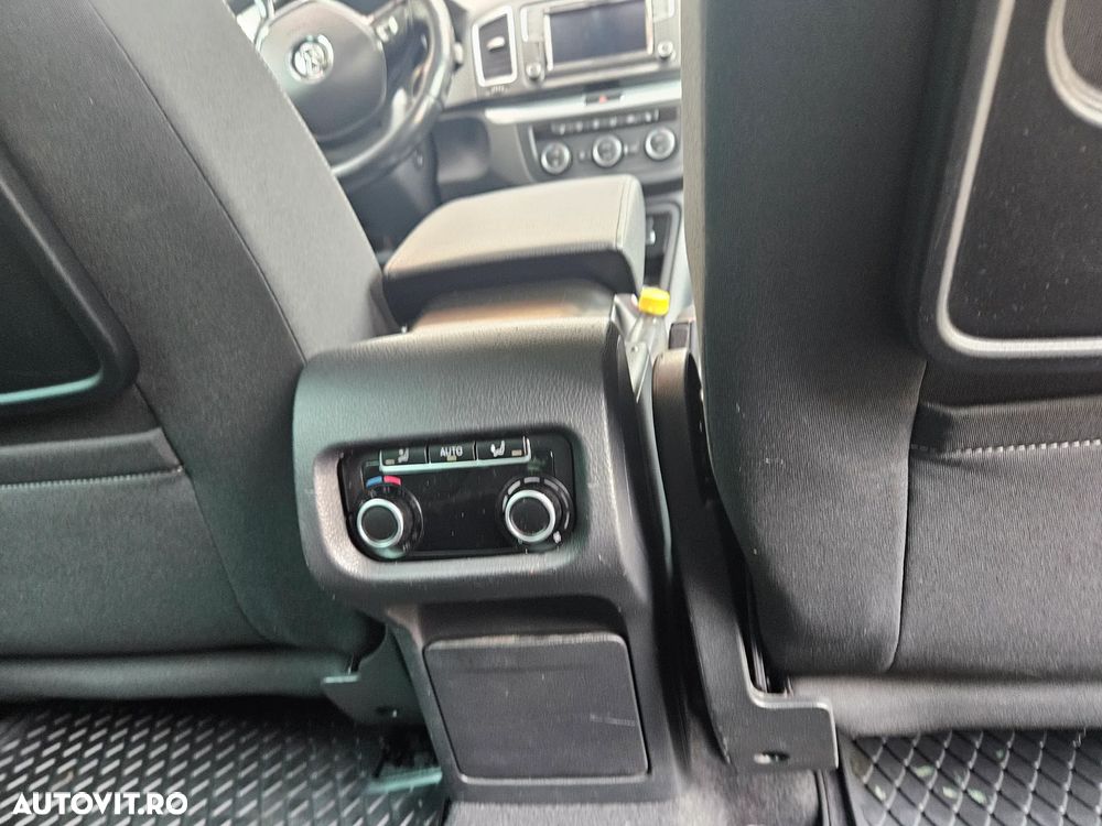 Volkswagen Sharan 2.0 TDI DSG BlueMotion Technology Trendline - 6
