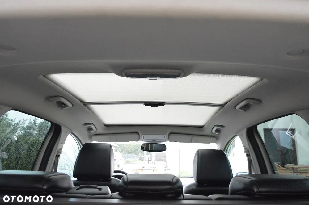 Ford Kuga 2.0 TDCi 4x4 Titanium - 28