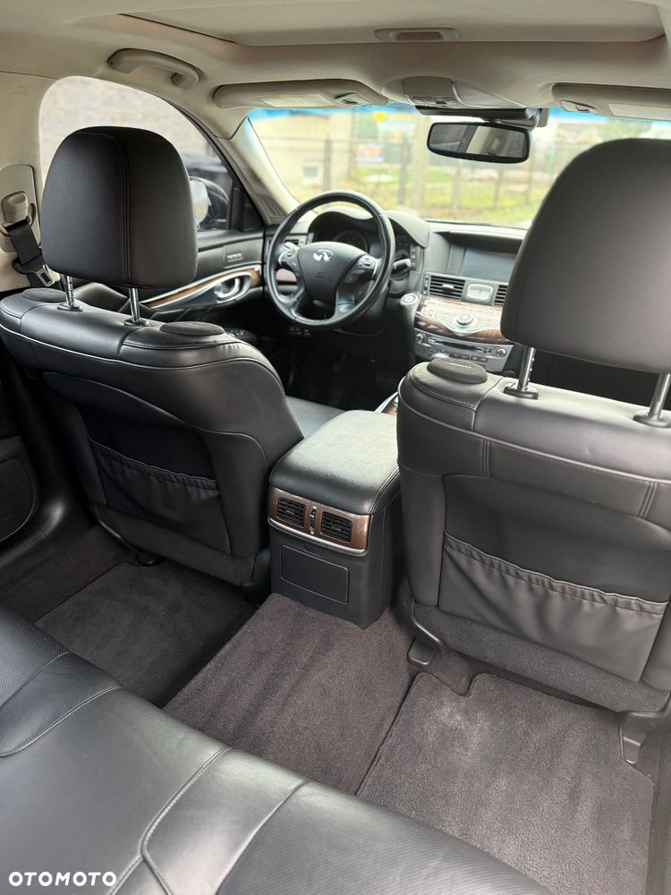 Infiniti Q70 3.7 Sport Tech - 24