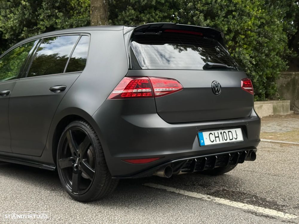 VW Golf GTI BlueMotion - 12
