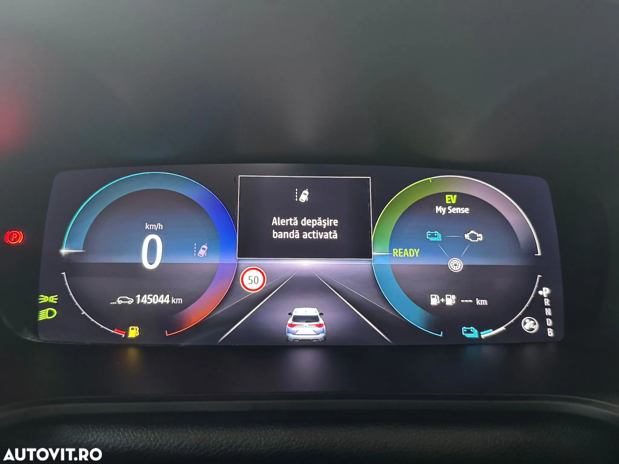 Renault Megane Grandtour E-TECH Plug-in 160 BUSINESS EDITION - 26