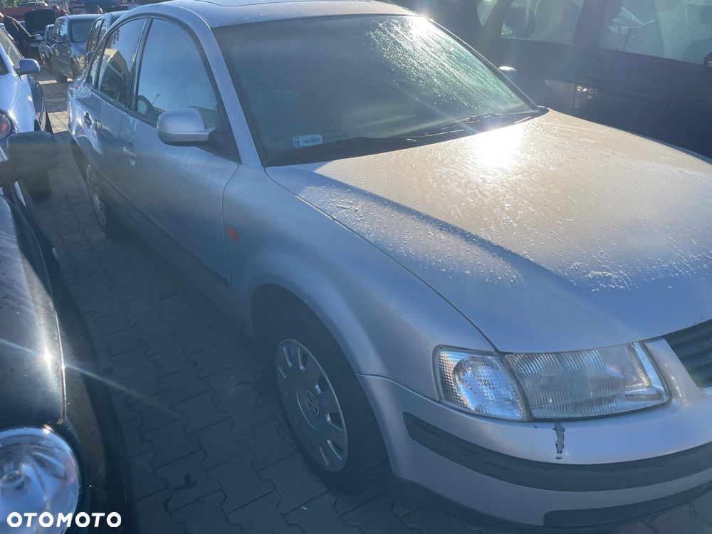 VW PASSAT B5 na części!!! Kolor : LB7Z - 4