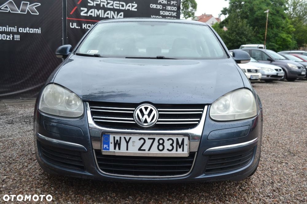 Volkswagen Jetta - 3