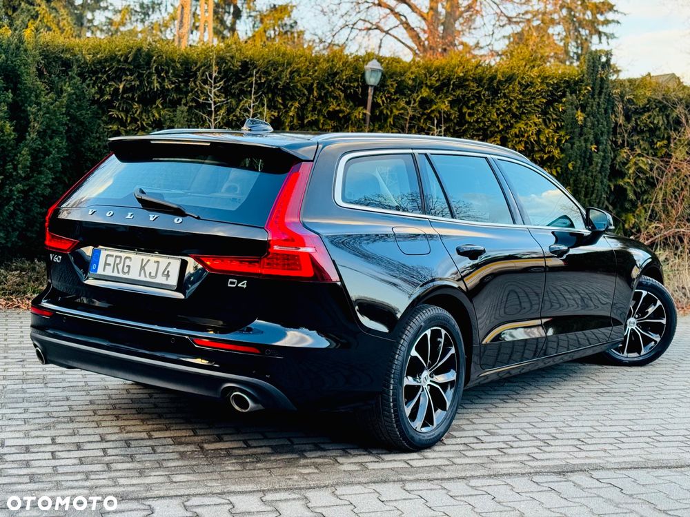 Volvo V60 D4 Geartronic Momentum Pro - 24