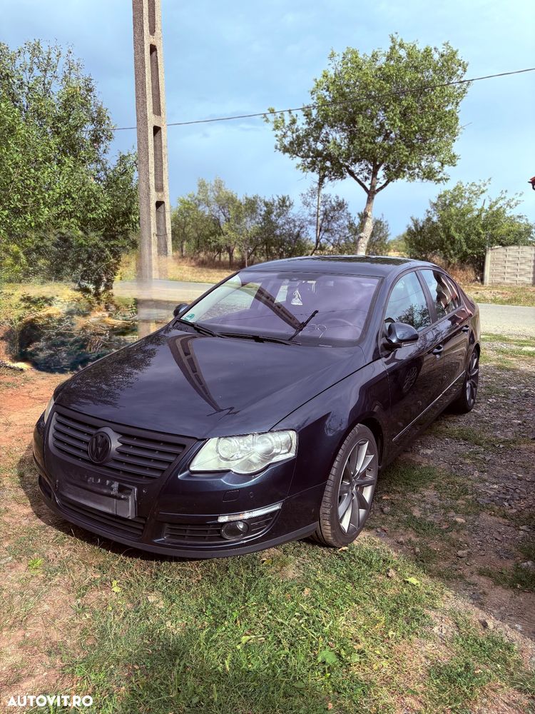 Volkswagen Passat - 1