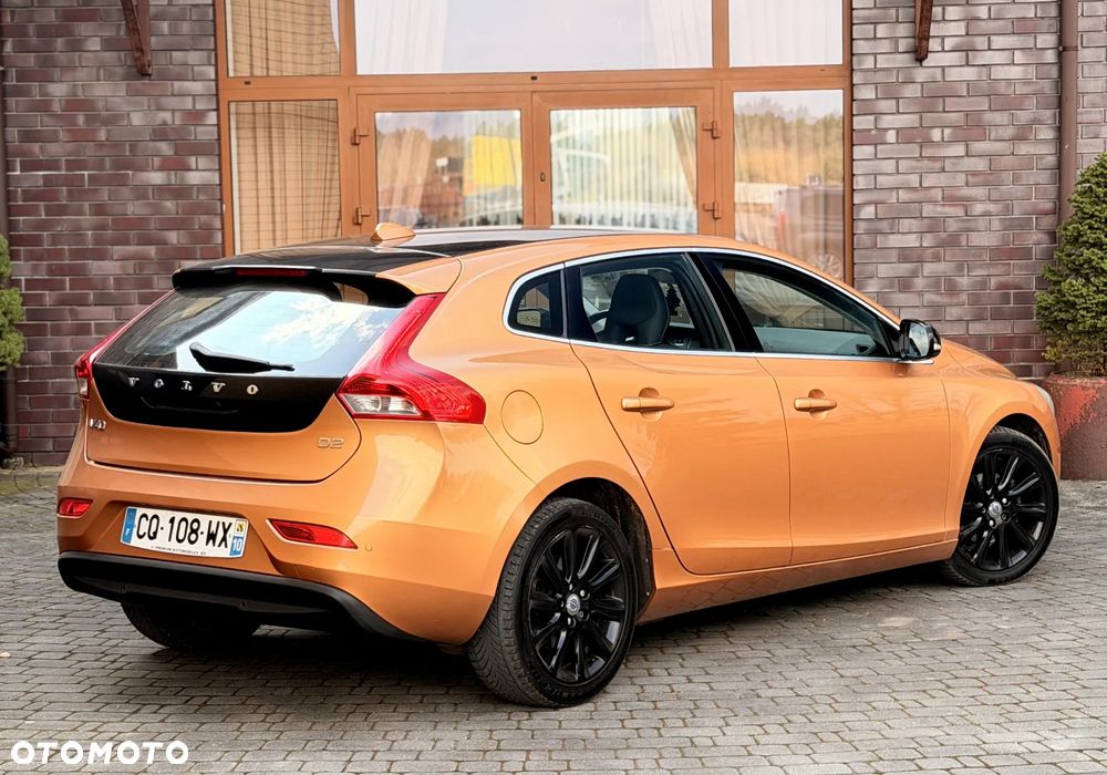Volvo V40 D2 R Design - 8