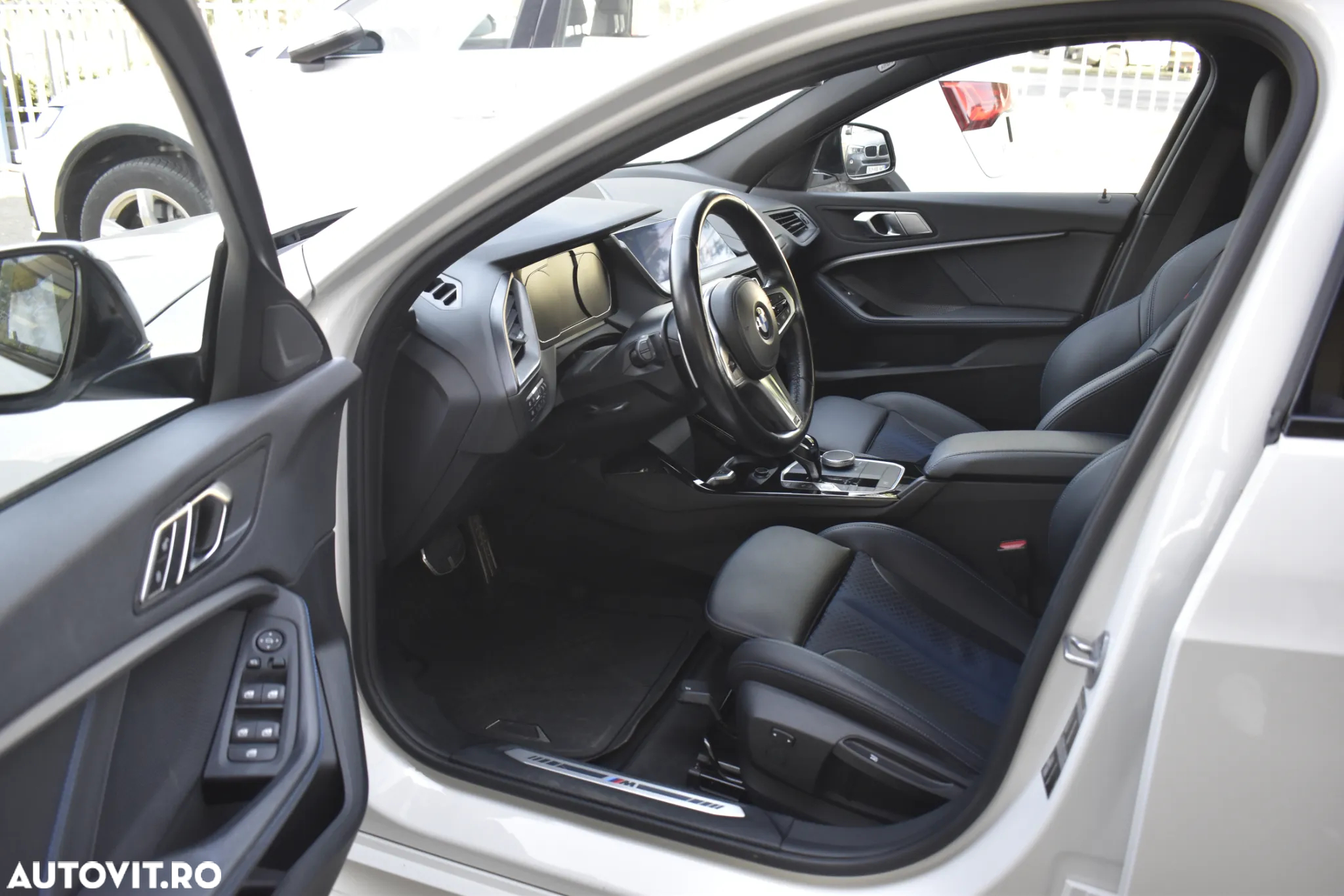 BMW Seria 1 - 32