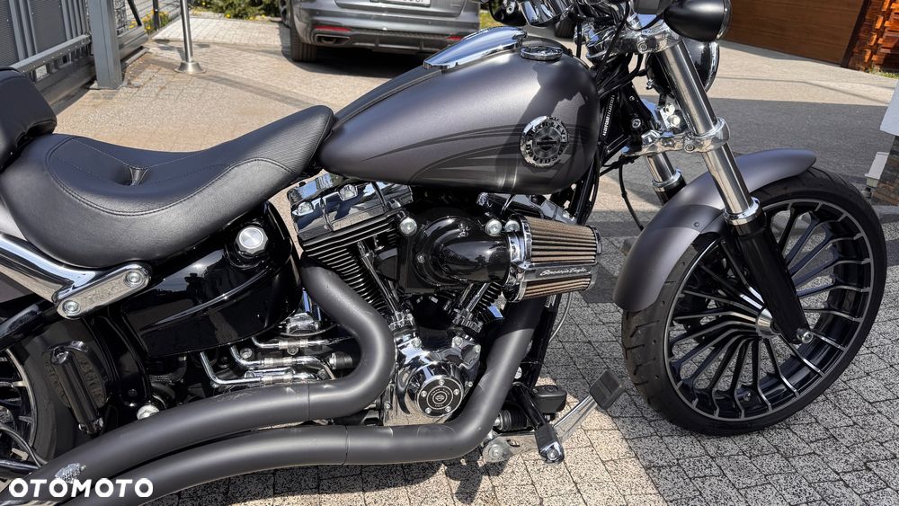 Harley-Davidson FXSB Breakout - 20